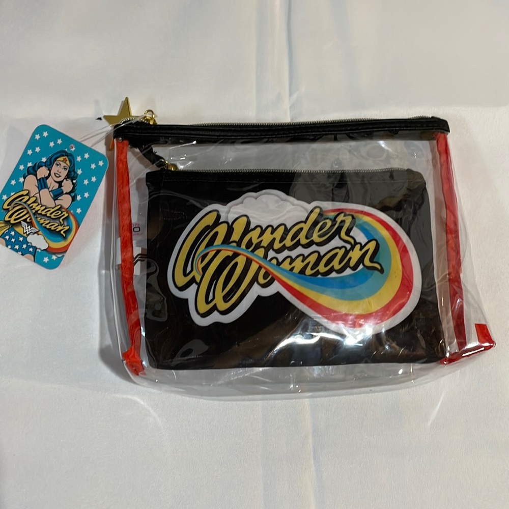 NWT Wonder Woman double makeup case